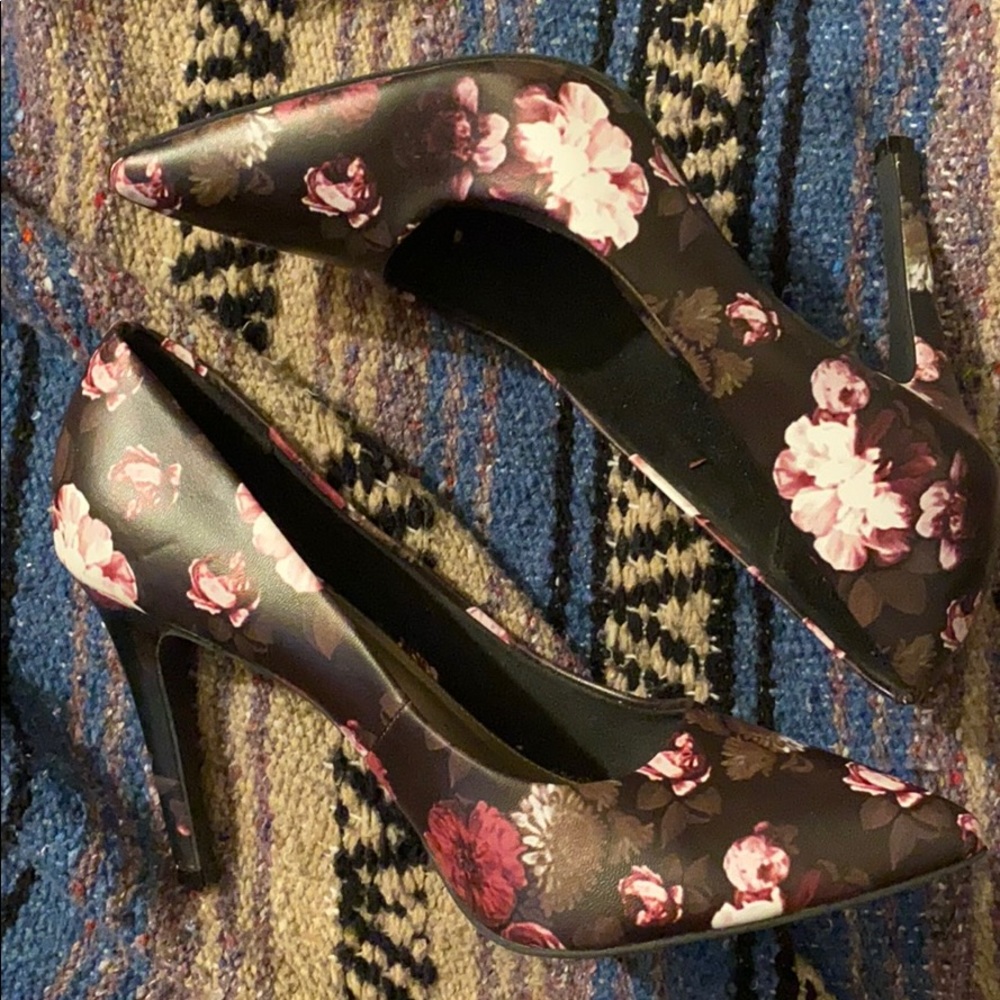 Christian Siriano Pumps